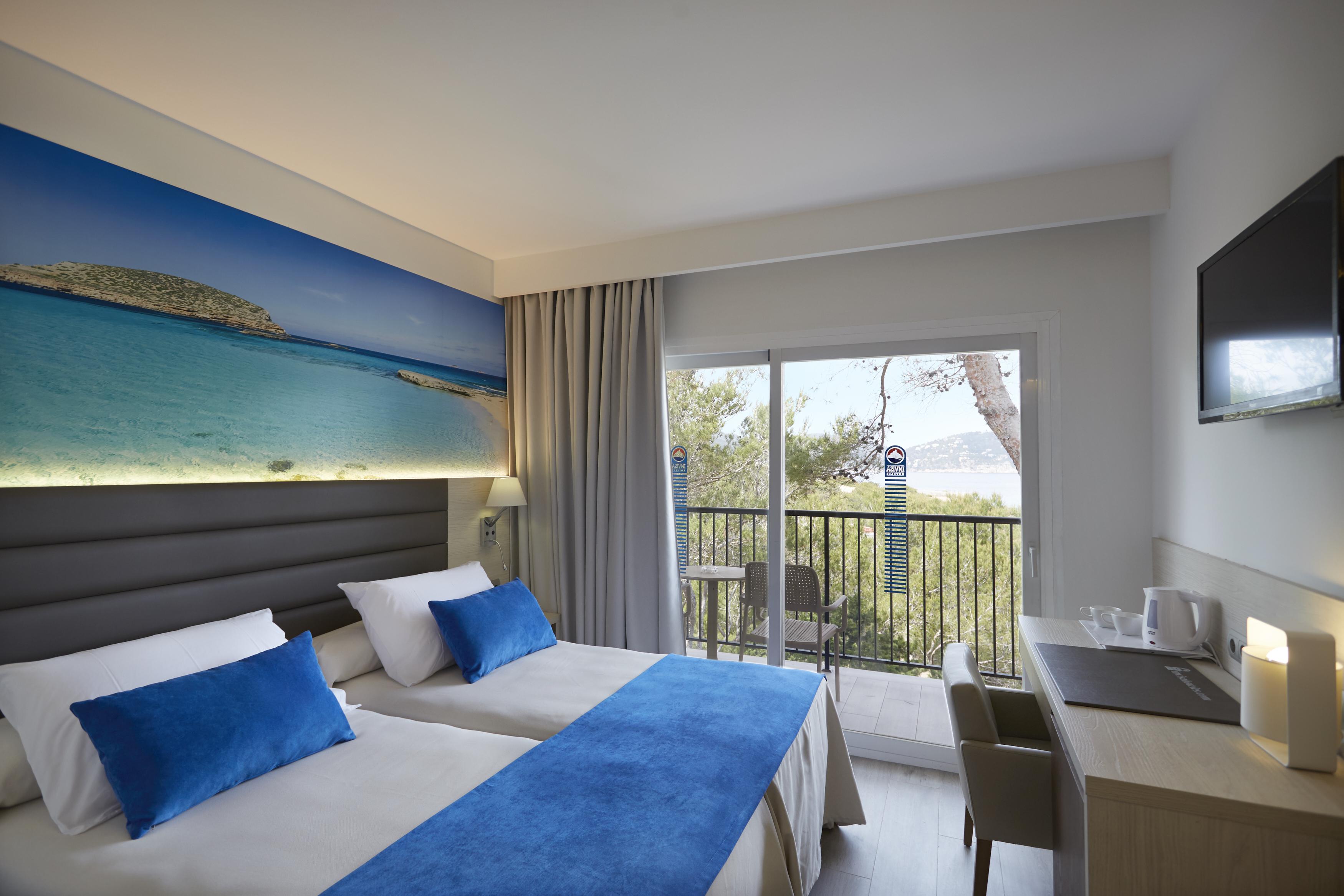 Playa Des Figueral Invisa Hotel Club Cala Blanca מראה חיצוני תמונה