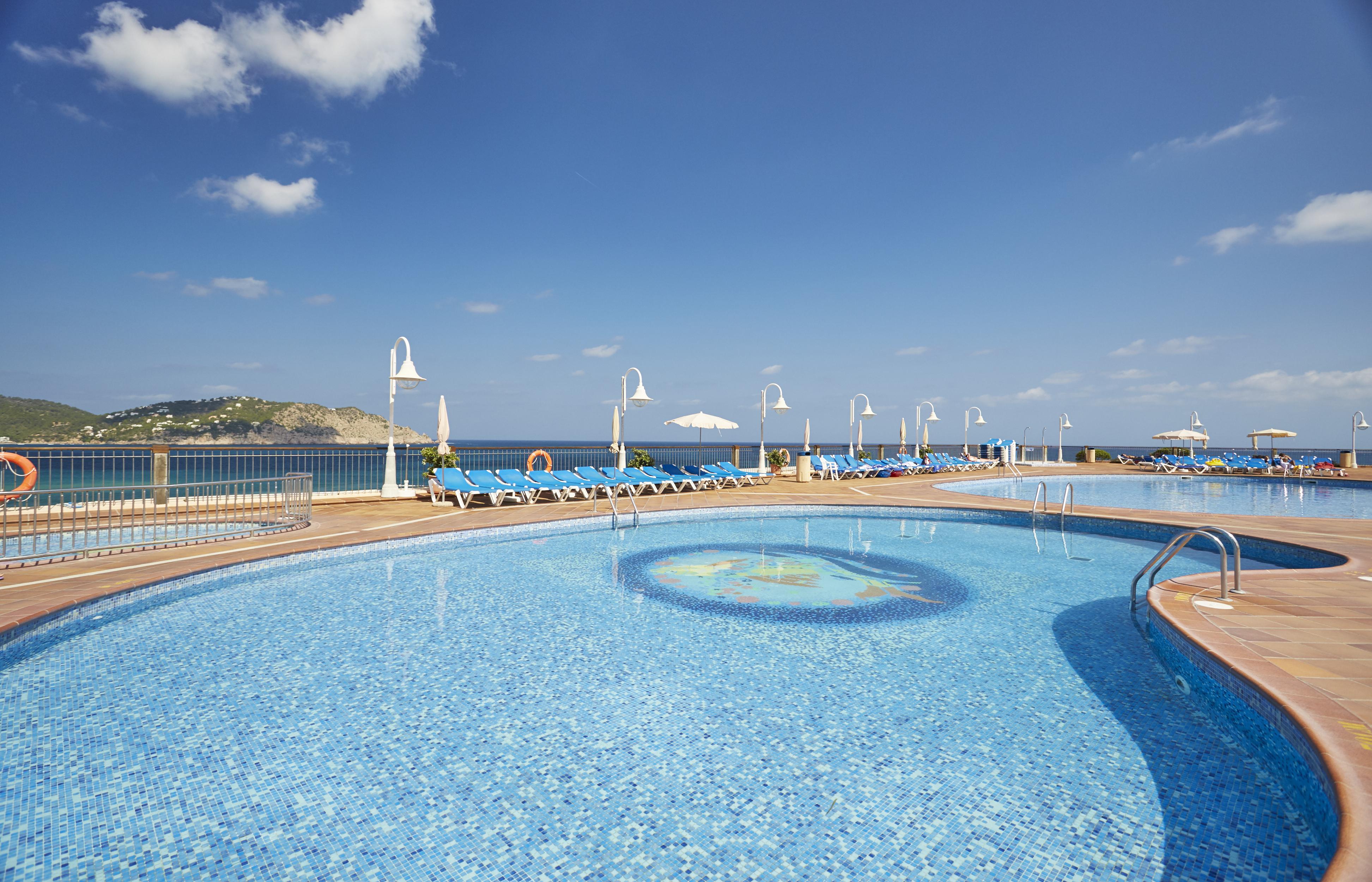 Playa Des Figueral Invisa Hotel Club Cala Blanca מראה חיצוני תמונה