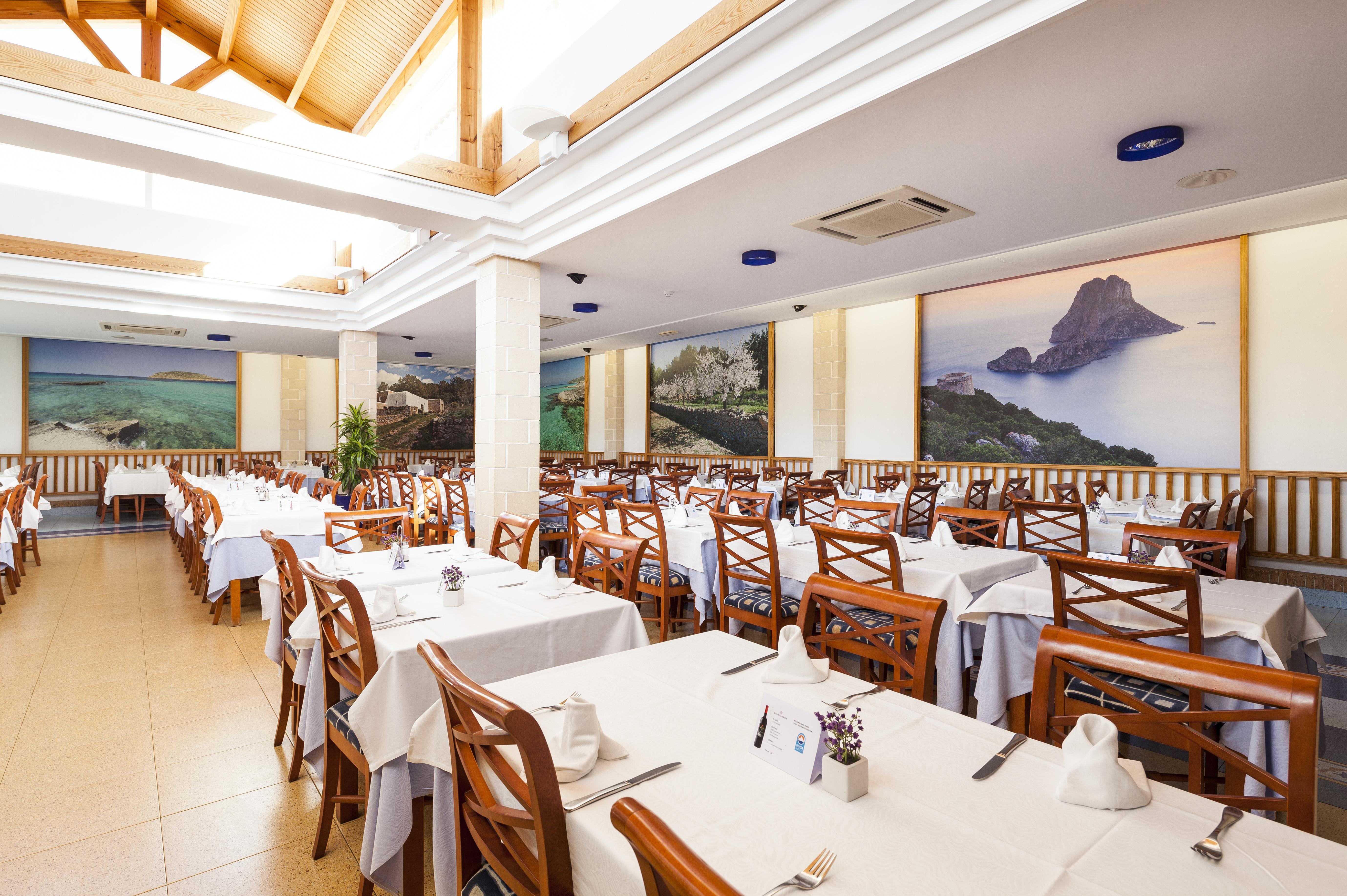 Playa Des Figueral Invisa Hotel Club Cala Blanca מראה חיצוני תמונה
