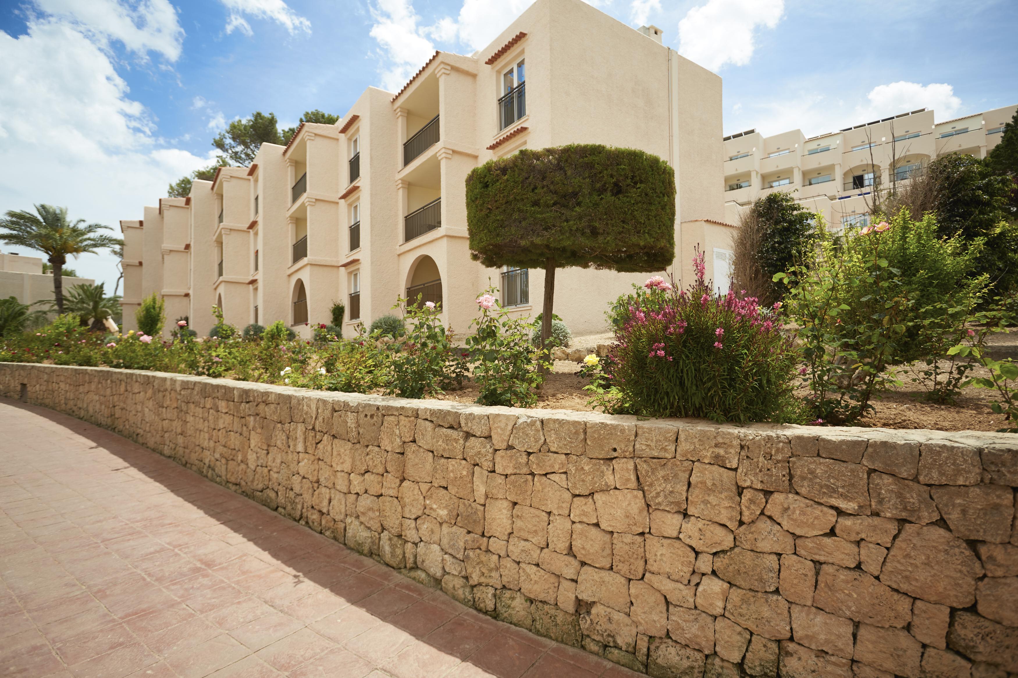 Playa Des Figueral Invisa Hotel Club Cala Blanca מראה חיצוני תמונה