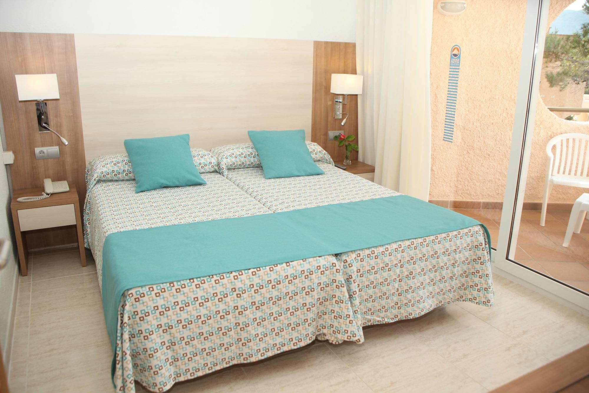 Playa Des Figueral Invisa Hotel Club Cala Blanca מראה חיצוני תמונה