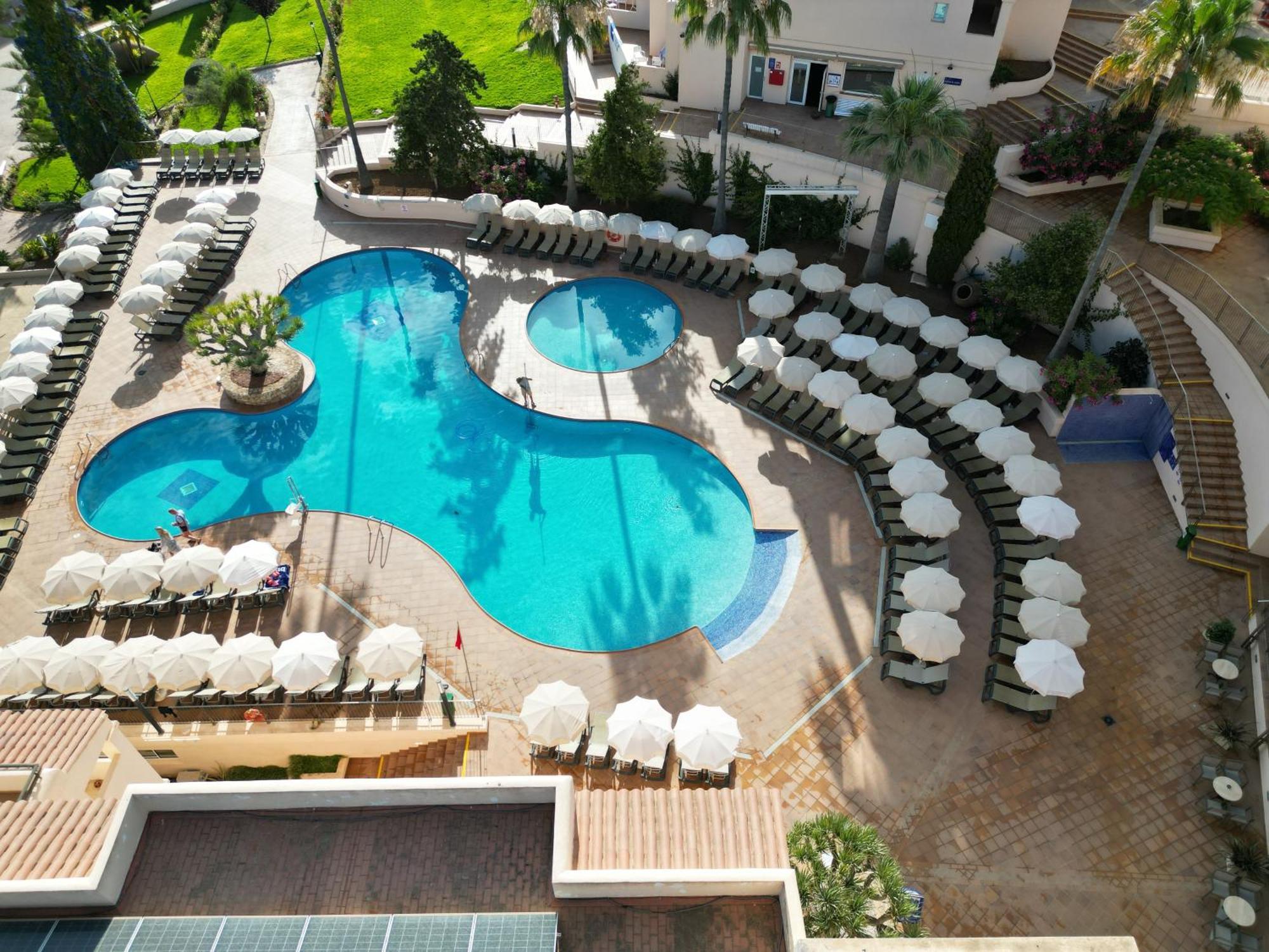 Playa Des Figueral Invisa Hotel Club Cala Blanca מראה חיצוני תמונה