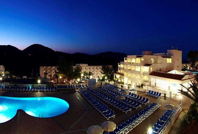 Playa Des Figueral Invisa Hotel Club Cala Blanca מתקנים תמונה