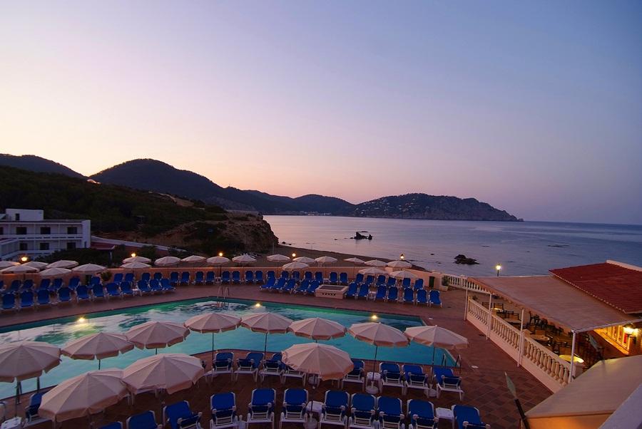 Playa Des Figueral Invisa Hotel Club Cala Blanca מתקנים תמונה